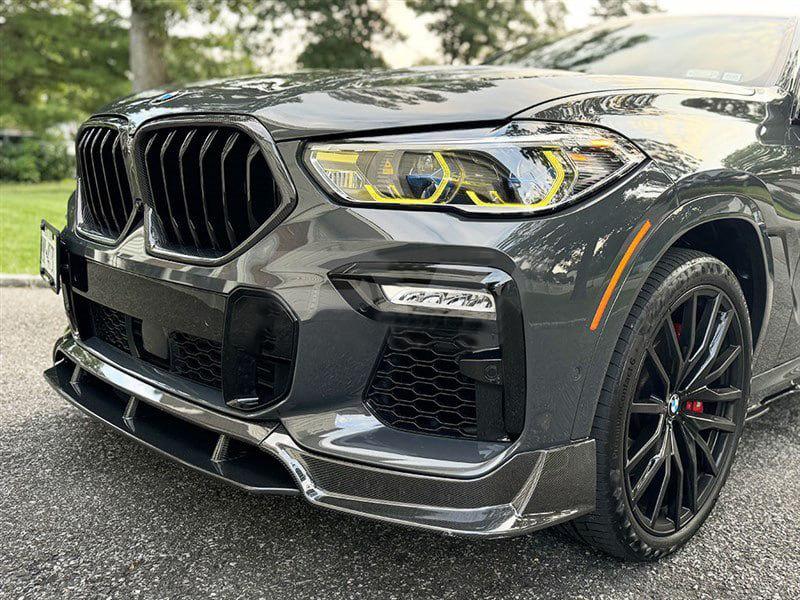 Накладка на передний бампер Carbon V1 (для M-Sport, 2018-2022) для BMW X6 G06 2019- гг
Накладка на передний бампер Carbon V1 (для M-Sport, 2018-2022) для BMW X6 G06 2019- гг
