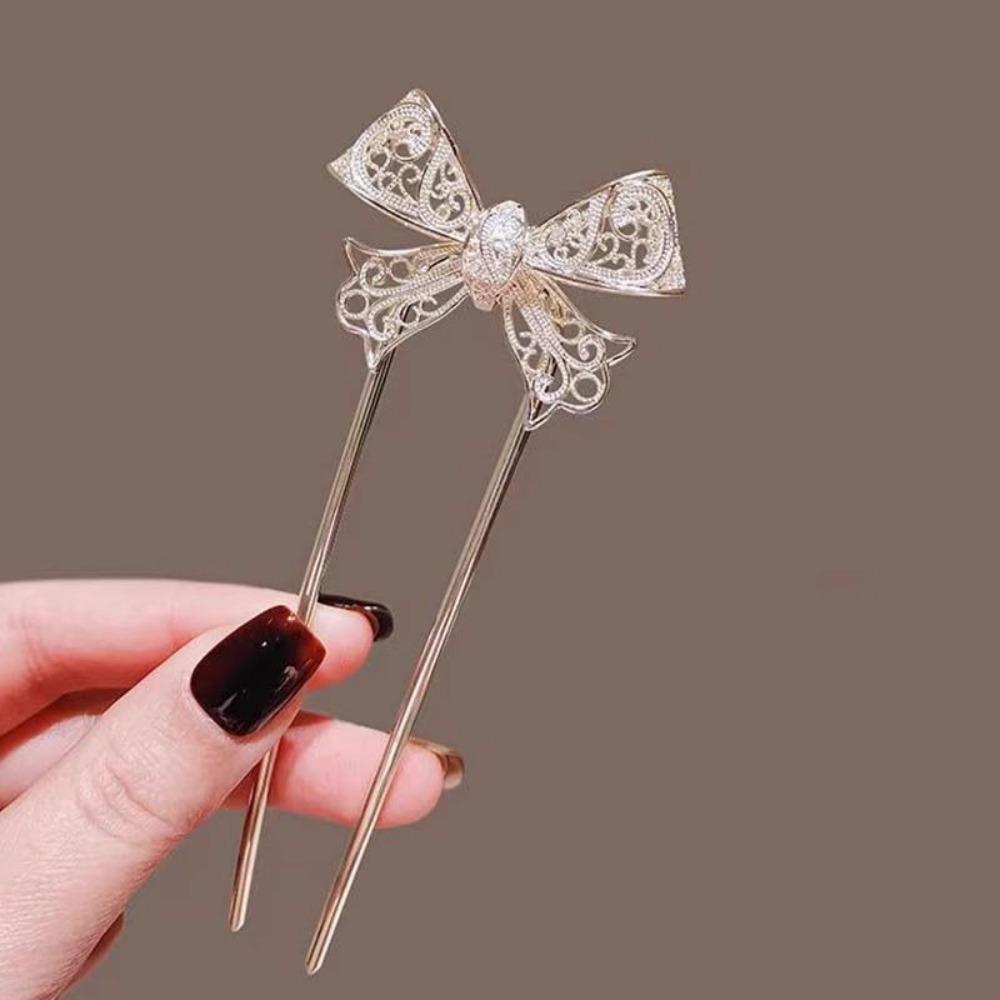 1pc Fashion Chinese Style Hollow Bow U-Shaped Hairpin Fairy Girls Hair Accessories Simple Updo Hairpin Ancient Style Headdress
1pc Fashion Chinese Style Hollow Bow U-Shaped Hairpin Fairy Girls Hair Accessories Simple Updo Hairpin Ancient Style Headdress
