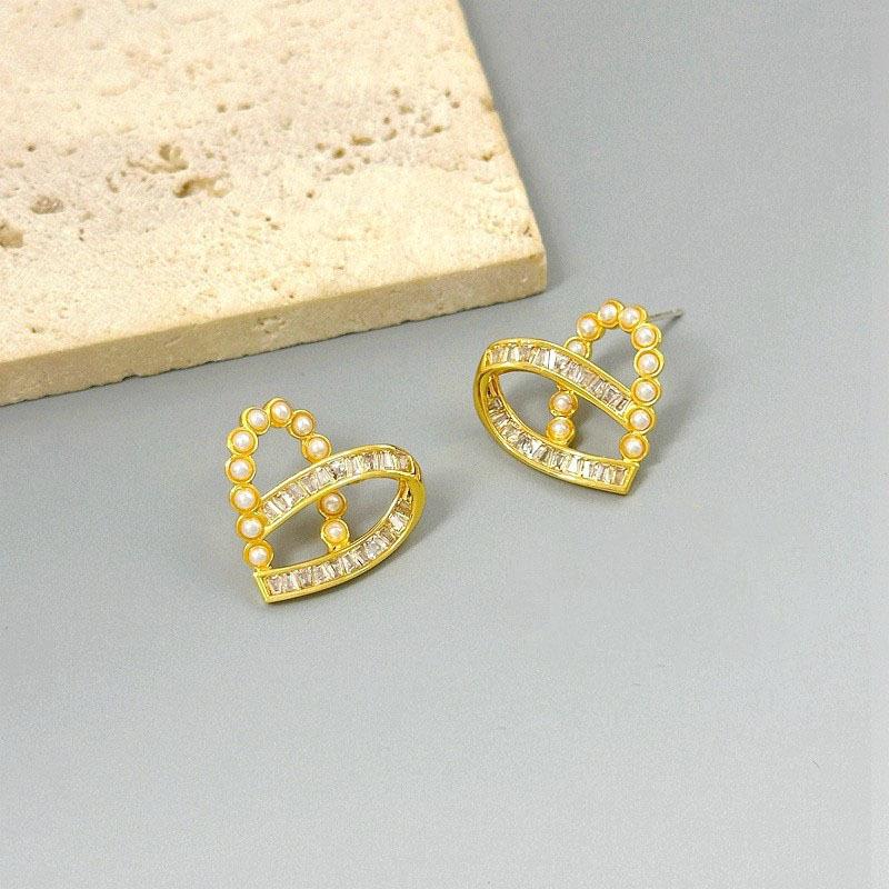 Fashion Light Luxury Inlaid Zircon Hollow Love Stud Earrings High-End Temperament Women S Earrings золотой
Fashion Light Luxury Inlaid Zircon Hollow Love Stud Earrings High-End Temperament Women S Earrings золотой