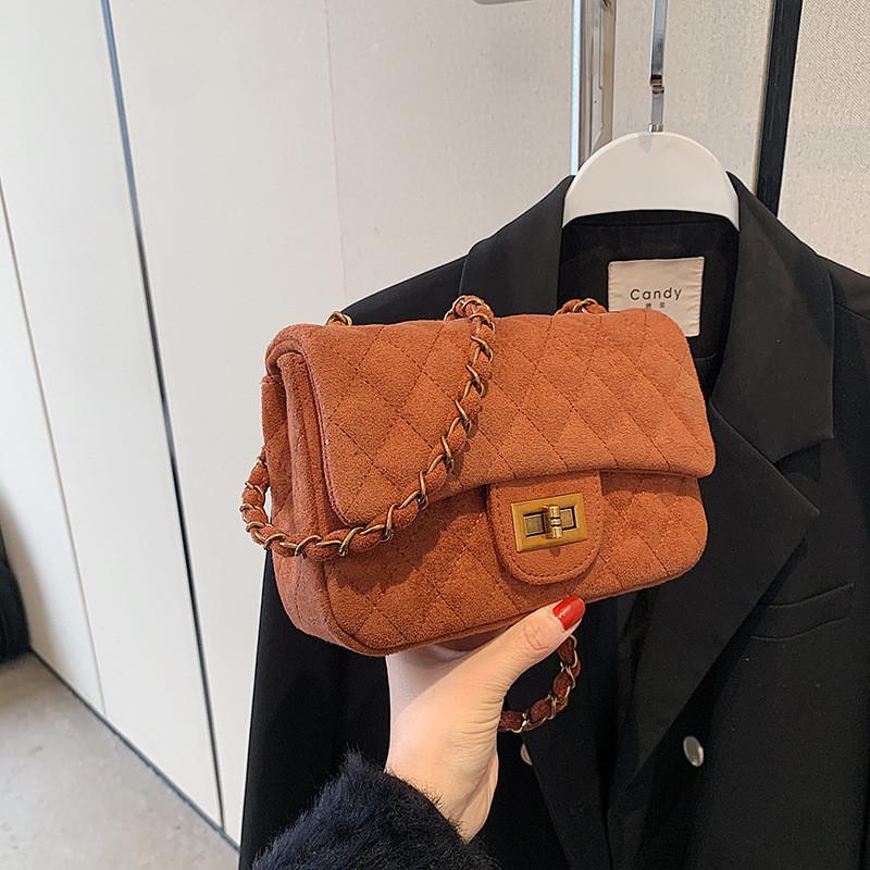 Retro Chic Small Coco Style Rhombus Chain Underarm Square Bag Street Fashion Women s Bag 2023 New Winter Single Shoulder Crossbody Bag коричневый
Retro Chic Small Coco Style Rhombus Chain Underarm Square Bag Street Fashion Women s Bag 2023 New Winter Single Shoulder Crossbody Bag коричневый