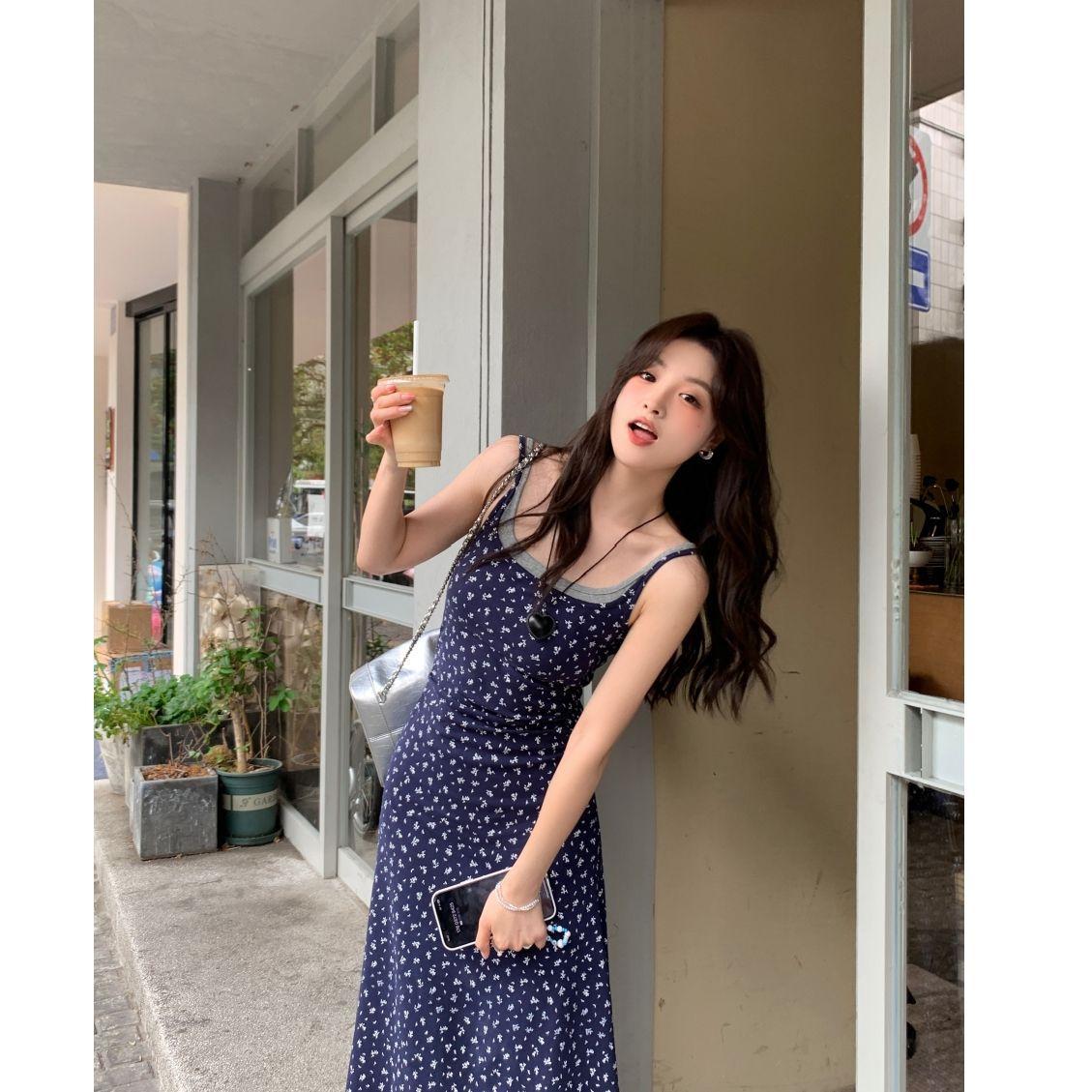 Fake two-piece contrasting floral suspender skirt women s summer design sense slim A-shaped skirt big swing dress XXL
Fake two-piece contrasting floral suspender skirt women s summer design sense slim A-shaped skirt big swing dress XXL
