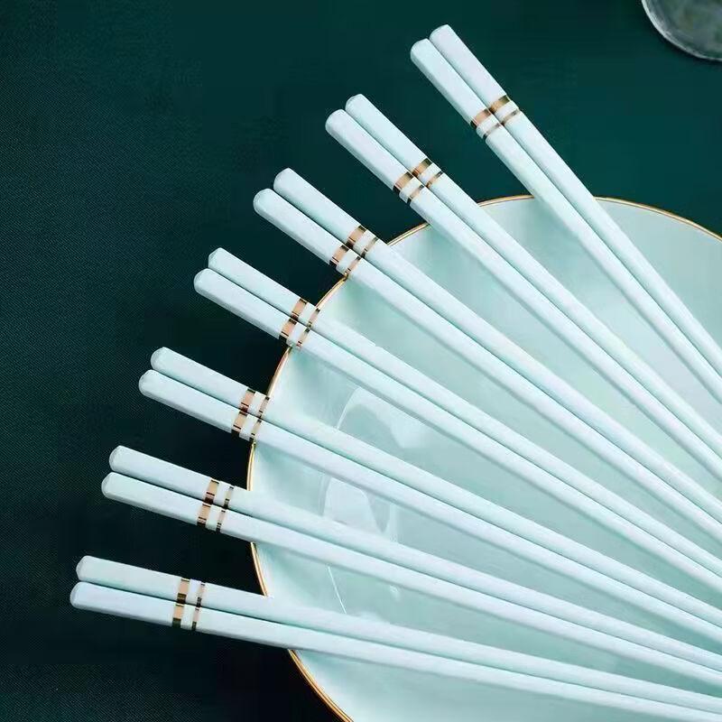Ceramic Chopsticks Set
Ceramic Chopsticks Set