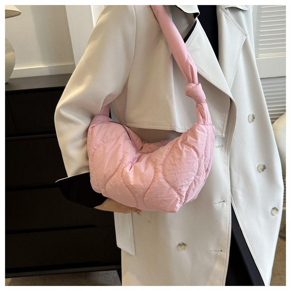 Women Large Capacity Quilted Tote Bags Down Cotton Padded Shoulder Bags Messenger Bag Fashion Girls Underarm Bags Puffy Handbags
Women Large Capacity Quilted Tote Bags Down Cotton Padded Shoulder Bags Messenger Bag Fashion Girls Underarm Bags Puffy Handbags