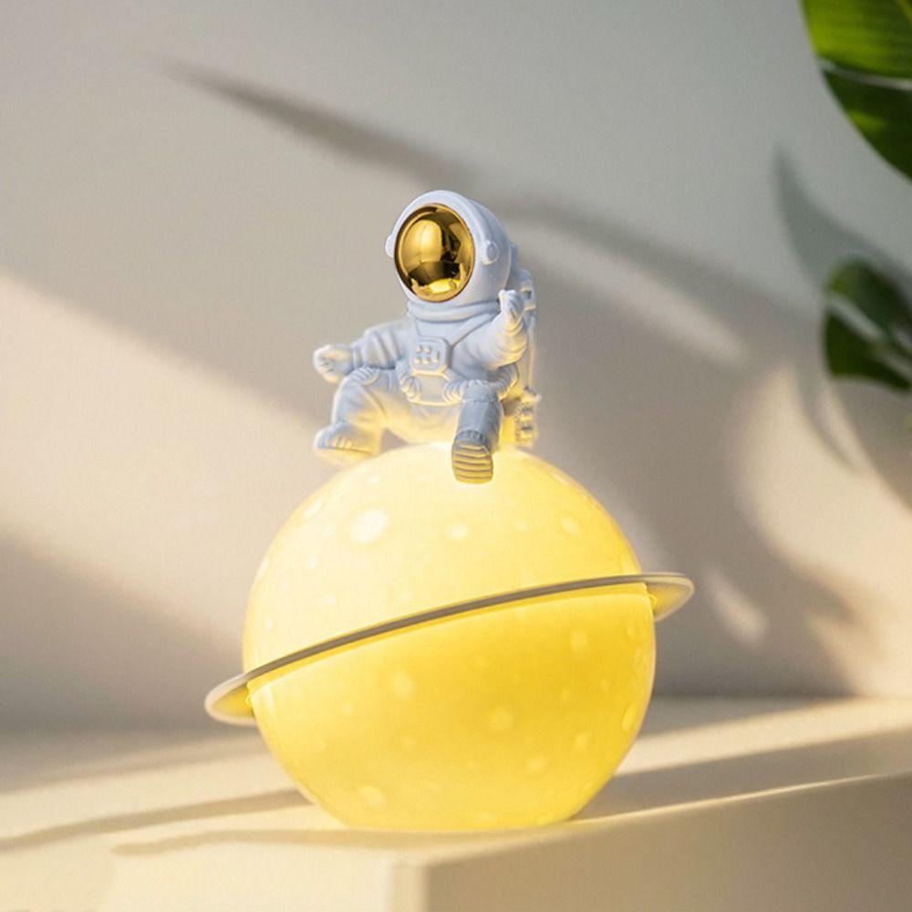 Portable Astronaut Moon Night Light Cartoon Bedside Light Home Decoration Baby Sleeping Lamp Kid срібний
Portable Astronaut Moon Night Light Cartoon Bedside Light Home Decoration Baby Sleeping Lamp Kid срібний