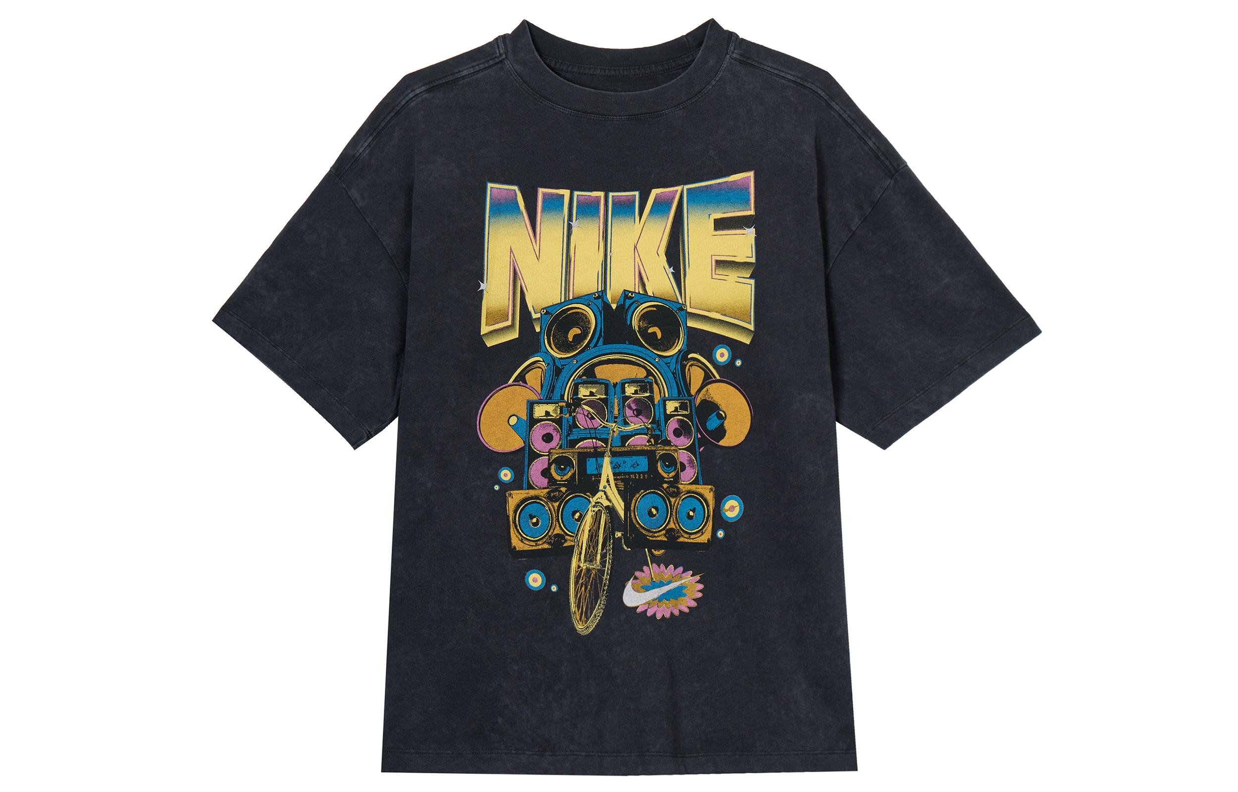 Nike Sportswear T Shirt Women s Black HF9692-010 M
Nike Sportswear T Shirt Women s Black HF9692-010 M