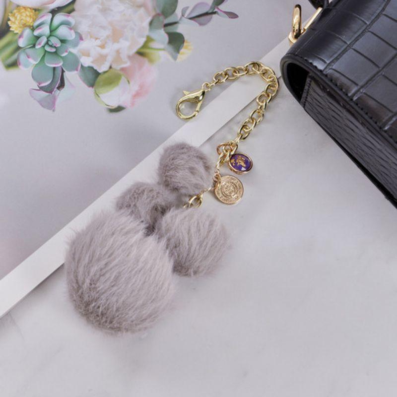 MAIA Fur Charm B beige
MAIA Fur Charm B beige