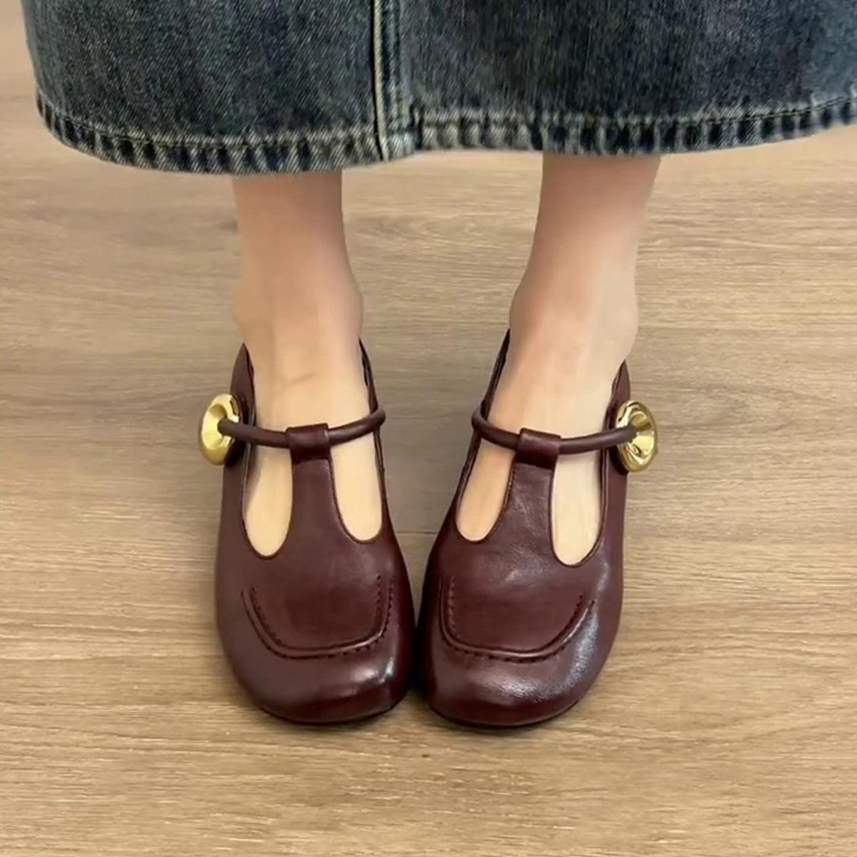 Sheepskin version~ round head retro metal buckle with thick heel Mary Jane shoes women s versatile commuting light mouth small single shoes 35
Sheepskin version~ round head retro metal buckle with thick heel Mary Jane shoes women s versatile commuting light mouth small single shoes 35