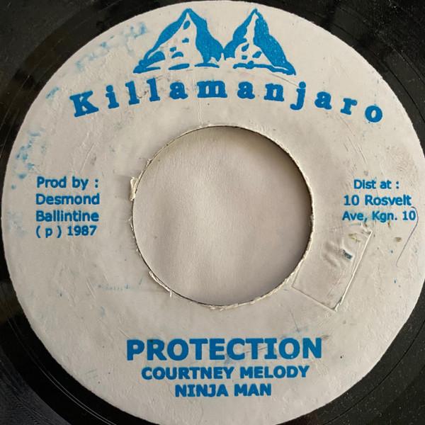 7inch Record NINJAMAN & COURTNEY MELODY - Protection NONE Killamanjaro 1987 Jamaica Reggae, Ska & Dub Used
7inch Record NINJAMAN & COURTNEY MELODY - Protection NONE Killamanjaro 1987 Jamaica Reggae, Ska & Dub Used