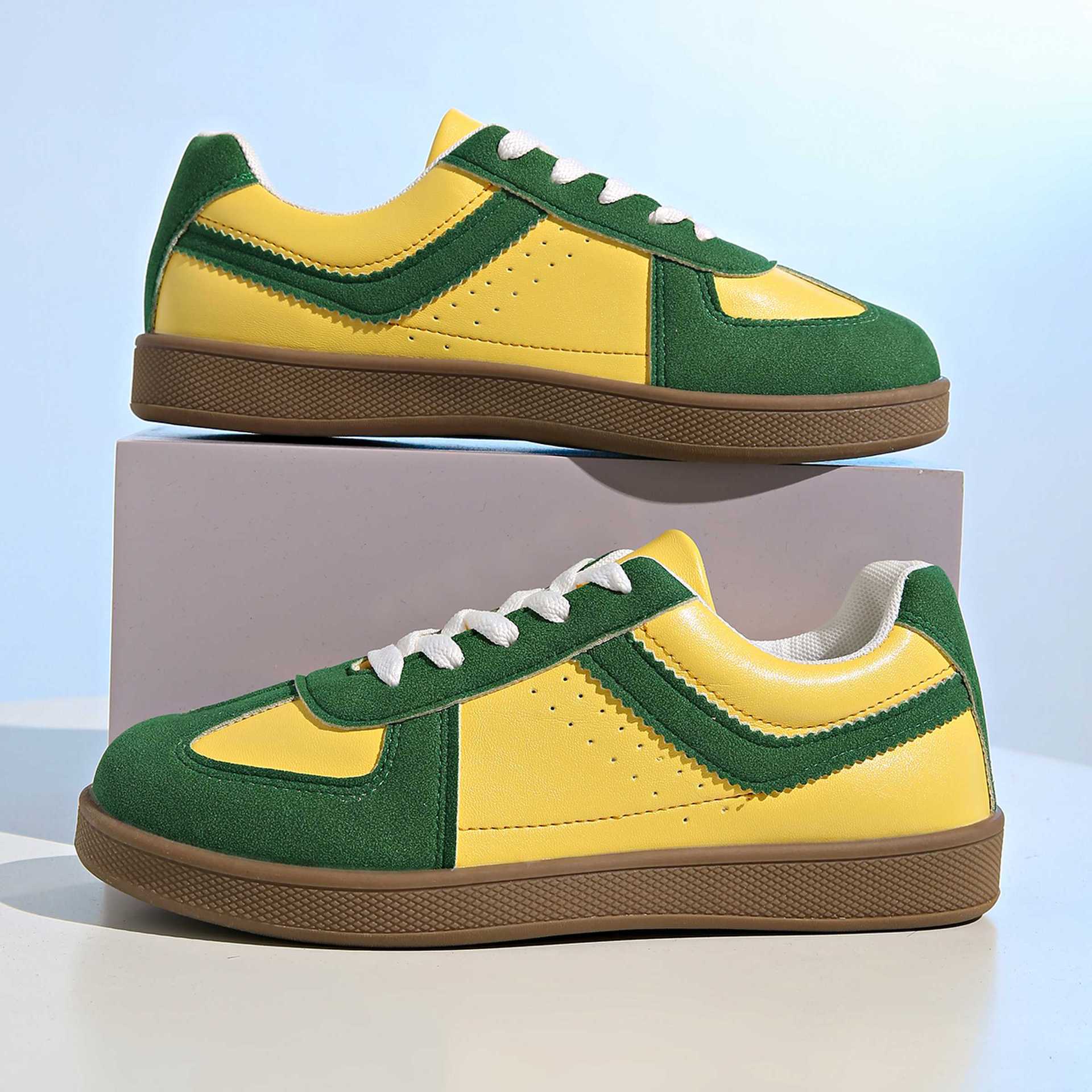 Retro versatile German training shoes women s summer 2025 new flat-soled soft-soled casual shoes women s shoes versatile casual board shoes 42
Retro versatile German training shoes women s summer 2025 new flat-soled soft-soled casual shoes women s shoes versatile casual board shoes 42