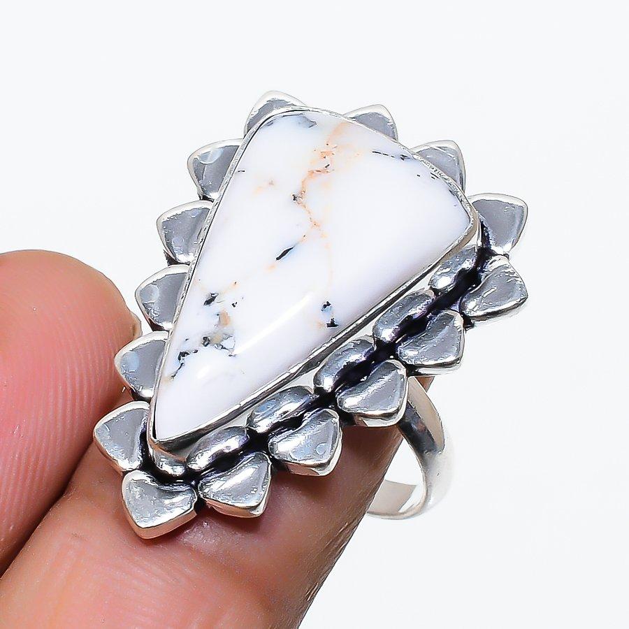 Dendrite Opal Gemstone Handmade 925 Sterling Silver Jewelry Ring Size 8 SU-10456
Dendrite Opal Gemstone Handmade 925 Sterling Silver Jewelry Ring Size 8 SU-10456