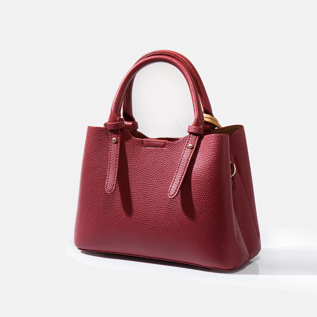 New autumn and winter fashion commuter handbag, niche high-end large-capacity pebbled pattern shoulder and crossbody tote bag 22*10*16CM красный
New autumn and winter fashion commuter handbag, niche high-end large-capacity pebbled pattern shoulder and crossbody tote bag 22*10*16CM красный