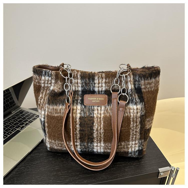 Quality Plaid Chain Handbag Chic Street-style Fashion Medium Size Black/ Light Blue/ Coffee Coffee
Quality Plaid Chain Handbag Chic Street-style Fashion Medium Size Black/ Light Blue/ Coffee Coffee