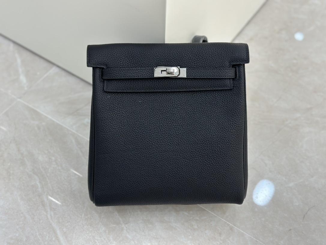Kazilan multifunctional backpack, high-end leather women s bag, fashionable and versatile, large-capacity commuter bag, backpack 21cm
Kazilan multifunctional backpack, high-end leather women s bag, fashionable and versatile, large-capacity commuter bag, backpack 21cm