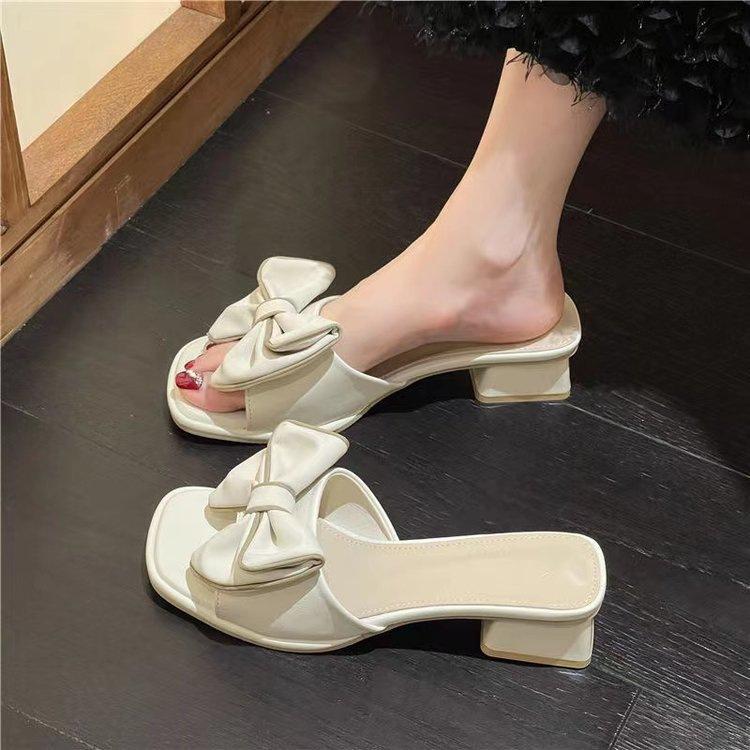 French sandals 2025 new women s fashion trend medium heel thick heel half drag bow one word drag outer wear square head 40
French sandals 2025 new women s fashion trend medium heel thick heel half drag bow one word drag outer wear square head 40