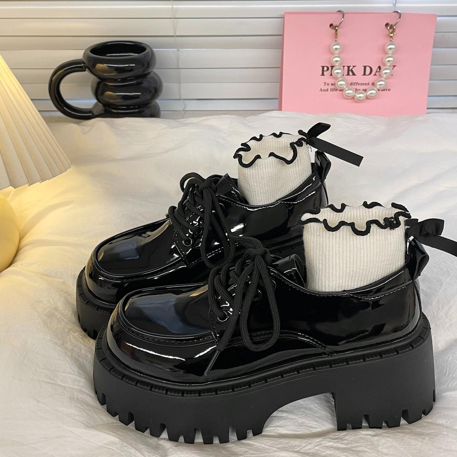 Black platform muffin loafers women s 2024 new British style lace-up small leather shoes women s height-increasing versatile single shoes 40 матовий чорний колір
Black platform muffin loafers women s 2024 new British style lace-up small leather shoes women s height-increasing versatile single shoes 40 матовий чорний колір