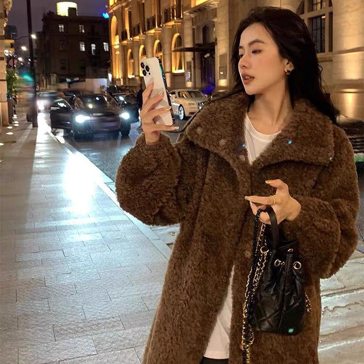 Пальто из искусственной шерсти ягненка женское длинное утолщенное осенне-зимнее новое пальто с воротником-стойкой женское овечья овчина S шоколадный
Пальто из искусственной шерсти ягненка женское длинное утолщенное осенне-зимнее новое пальто с воротником-стойкой женское овечья овчина S шоколадный