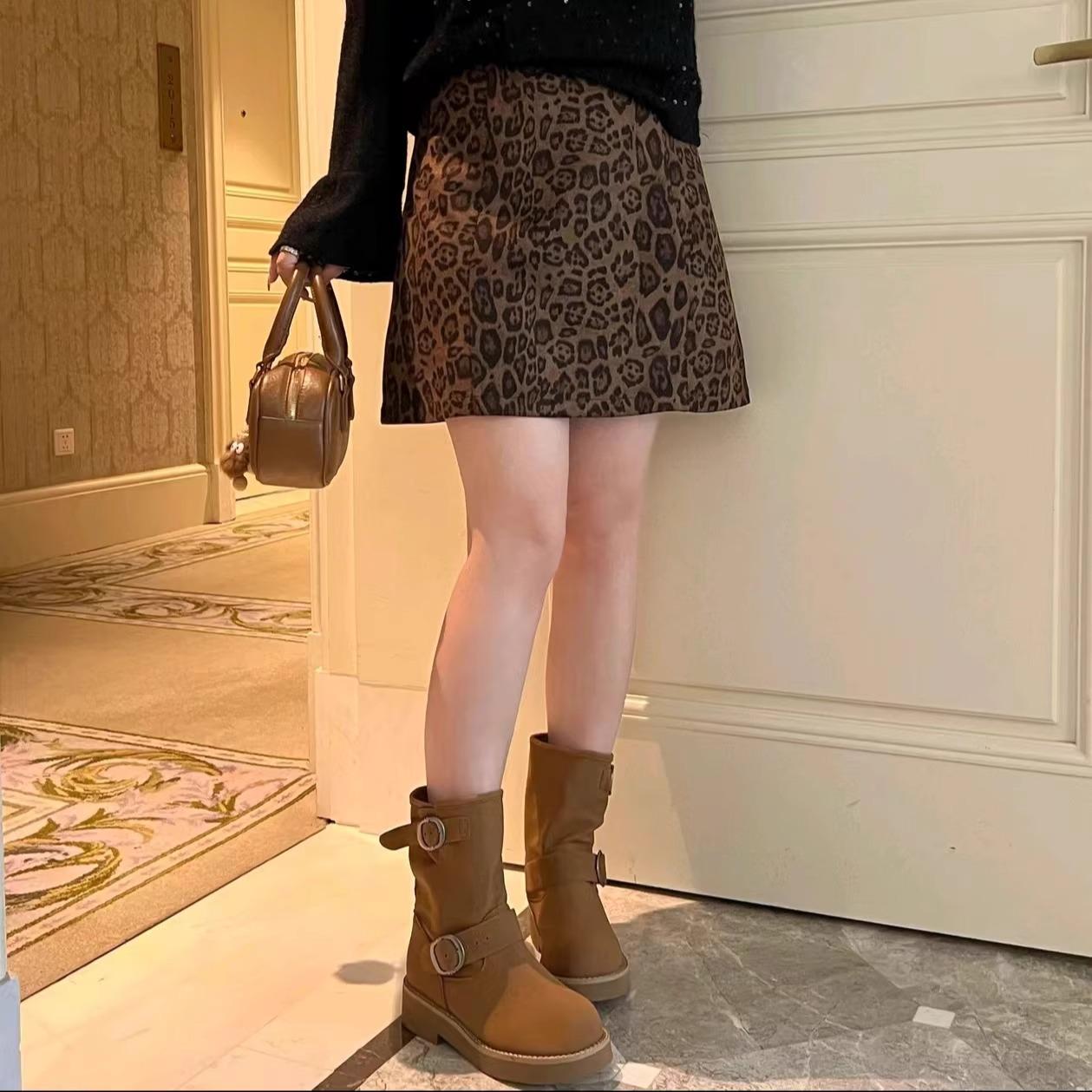 Pear Shape High-Waist Leopard Midi Skirt - Slimming A-line for Plus Size Women, Autumn 2024 Collection 3XL
Pear Shape High-Waist Leopard Midi Skirt - Slimming A-line for Plus Size Women, Autumn 2024 Collection 3XL