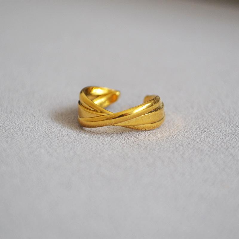 Minimalist Gold-Plated Intertwined Three-Ring Open Index Finger Ring Adjustable Open золотой 
Minimalist Gold-Plated Intertwined Three-Ring Open Index Finger Ring Adjustable Open золотой