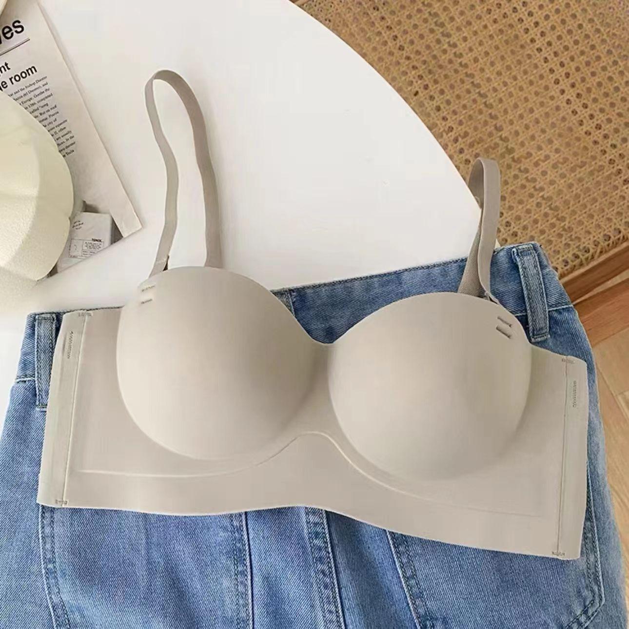 Special for small breasts, large, gathered, no marks, no steel ring, comfortable, non-slip and anti-sagging, half cup external expansion bra cover M【34/75AB】
Special for small breasts, large, gathered, no marks, no steel ring, comfortable, non-slip and anti-sagging, half cup external expansion bra cover M【34/75AB】