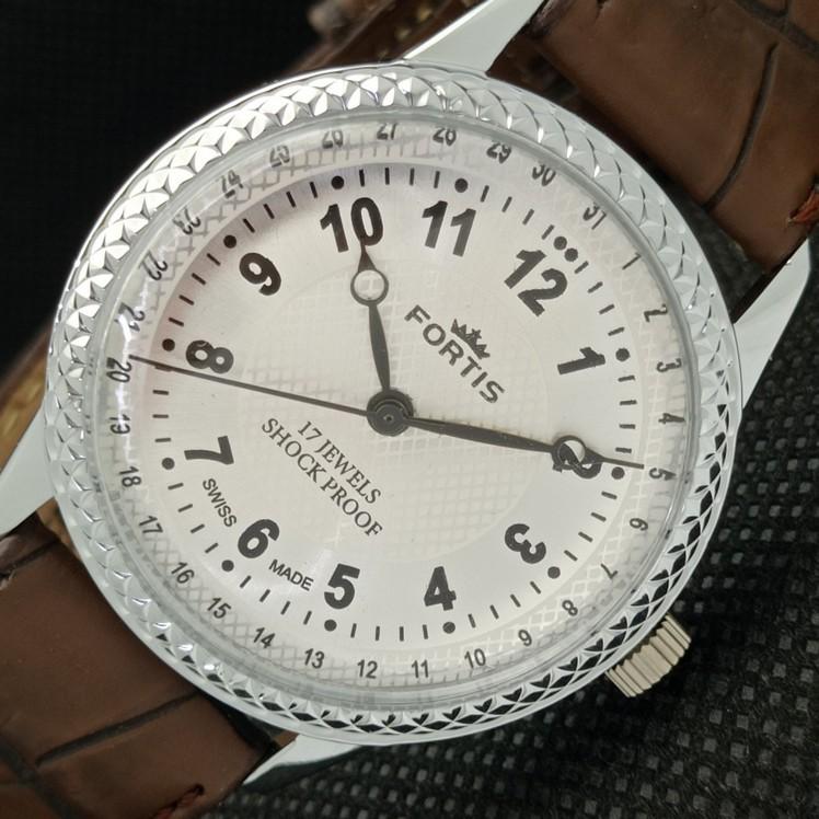 ВОССТАНОВЛЕННЫЕ ШВЕЙЦАРСКИЕ МУЖСКИЕ НАРУЧНЫЕ ЧАСЫ FORTIS WINDING СЕРЕБРЯНЫЙ ЦИФЕРБЛАТ 622c-a416837-2 lot622c-a416837
ВОССТАНОВЛЕННЫЕ ШВЕЙЦАРСКИЕ МУЖСКИЕ НАРУЧНЫЕ ЧАСЫ FORTIS WINDING СЕРЕБРЯНЫЙ ЦИФЕРБЛАТ 622c-a416837-2 lot622c-a416837