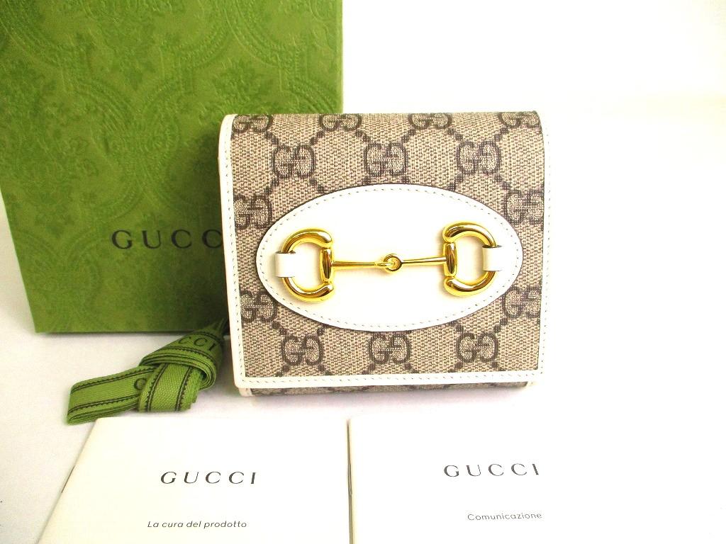 Автентичний GUCCI Horsebit GG білий шкіряний двоскладний гаманець Компактний гаманець №a154 відремонтований
Автентичний GUCCI Horsebit GG білий шкіряний двоскладний гаманець Компактний гаманець №a154 відремонтований