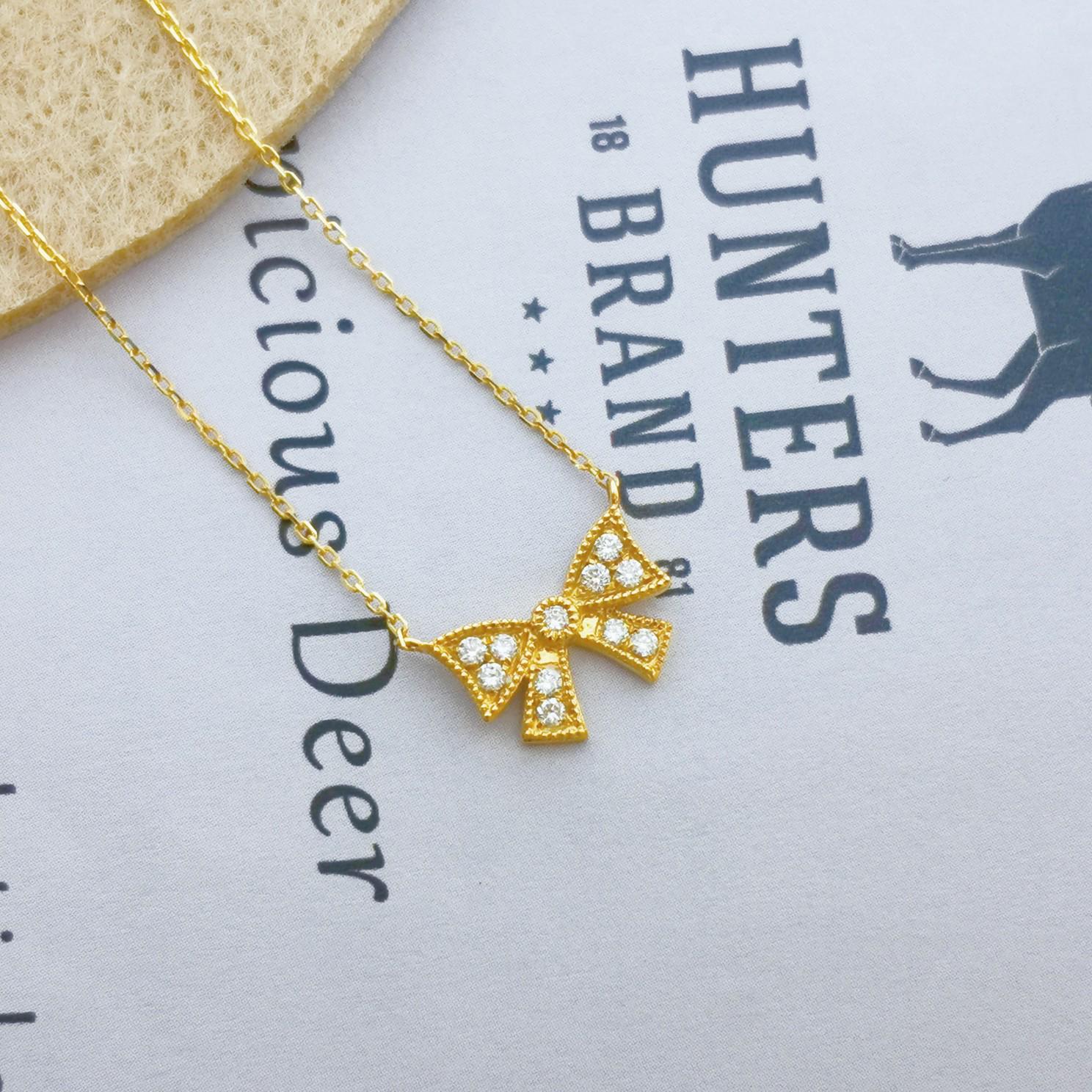 S925 Sterling Silver Bow Necklace: Elegant Light Luxury Design for Women’s Clavicle, High-End Accessory. 925 Silver
S925 Sterling Silver Bow Necklace: Elegant Light Luxury Design for Women’s Clavicle, High-End Accessory. 925 Silver