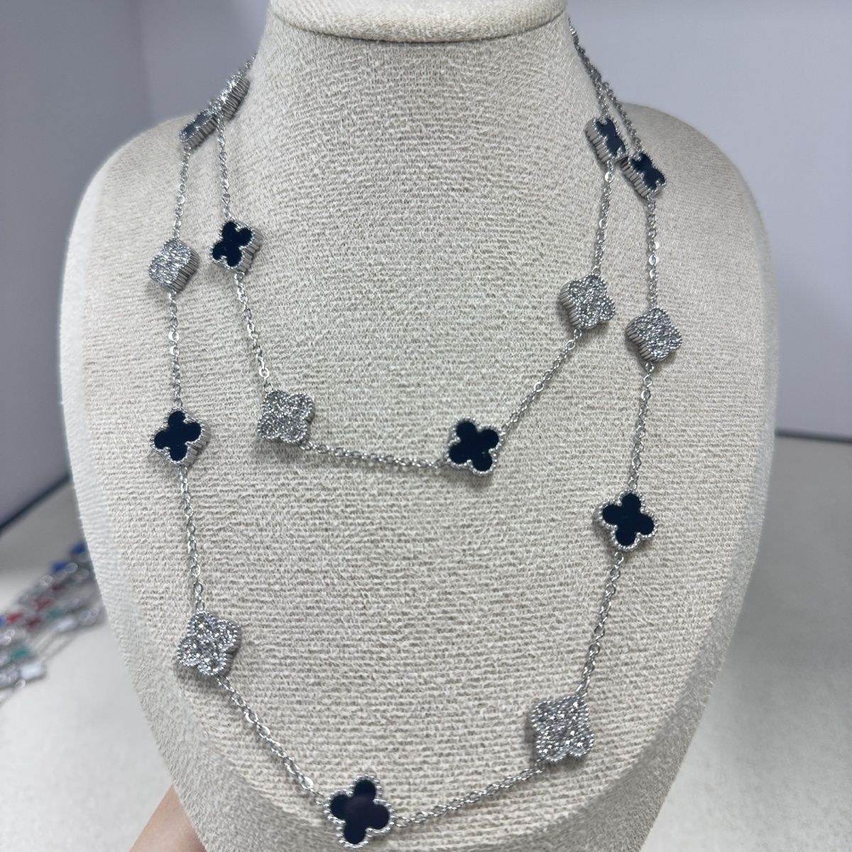 New Arrival Four-leaf Clover Necklace Fashioncasualeleganteasiest for Matchsweater Chain
New Arrival Four-leaf Clover Necklace Fashioncasualeleganteasiest for Matchsweater Chain