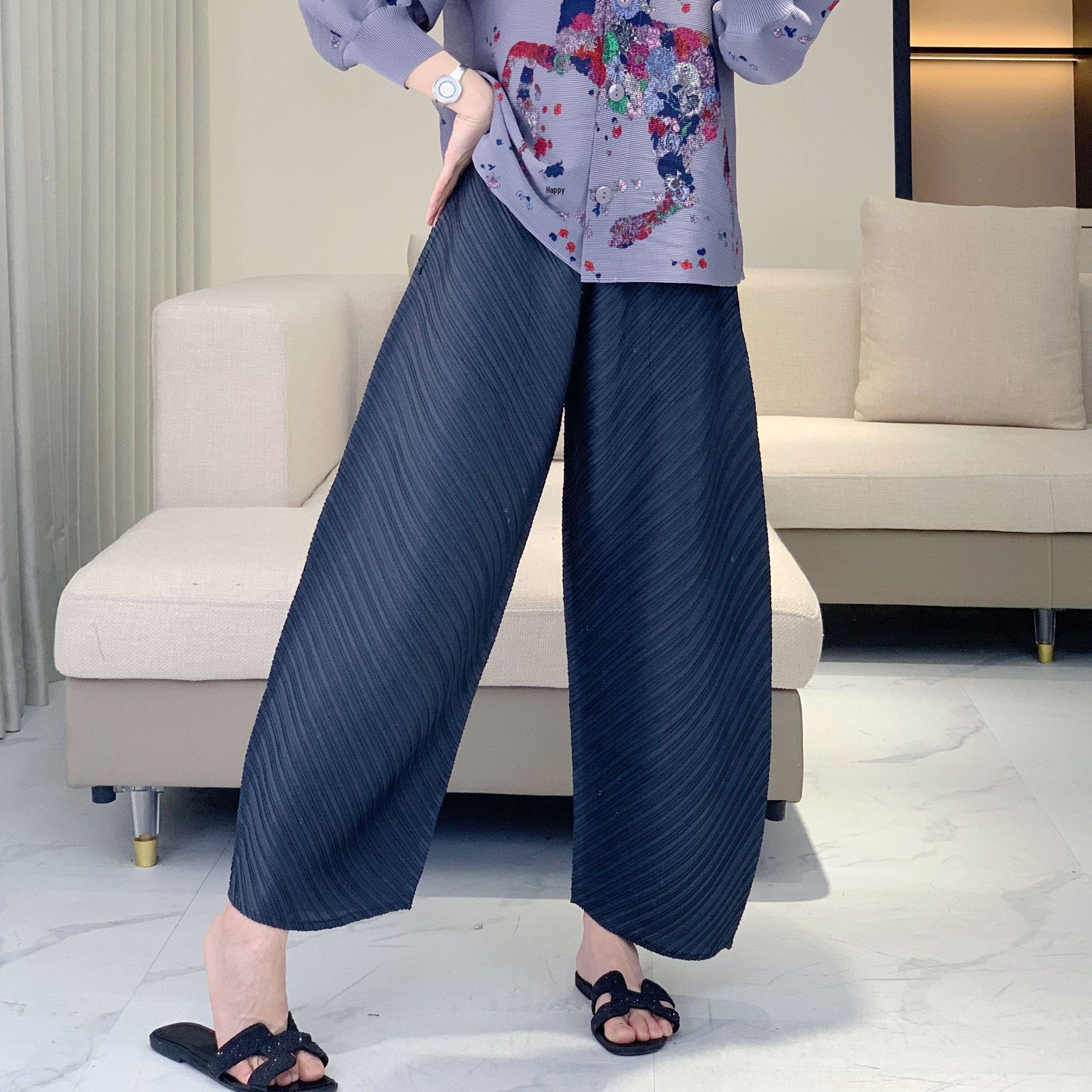 Miyake Pleats Summer 2025 Women s Plus Size Cropped Loose High-Waist Harem Pants One size (suitable for 90-150 jin)
Miyake Pleats Summer 2025 Women s Plus Size Cropped Loose High-Waist Harem Pants One size (suitable for 90-150 jin)