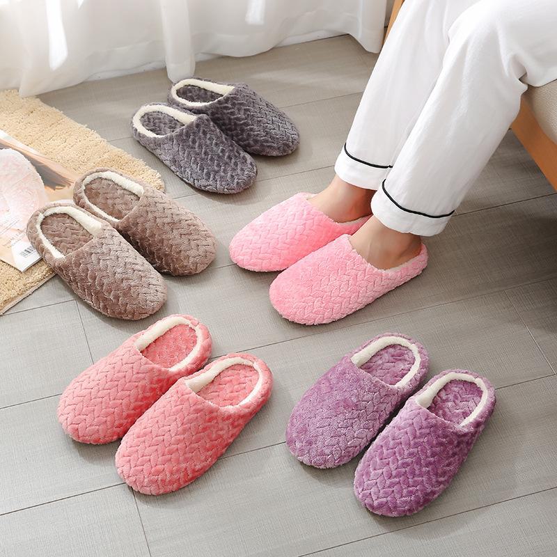 Japanese Style Silent Soft Bottom Jacquard Suede Indoor Slippers - Non-Slip Cotton for Wooden Floors
Japanese Style Silent Soft Bottom Jacquard Suede Indoor Slippers - Non-Slip Cotton for Wooden Floors