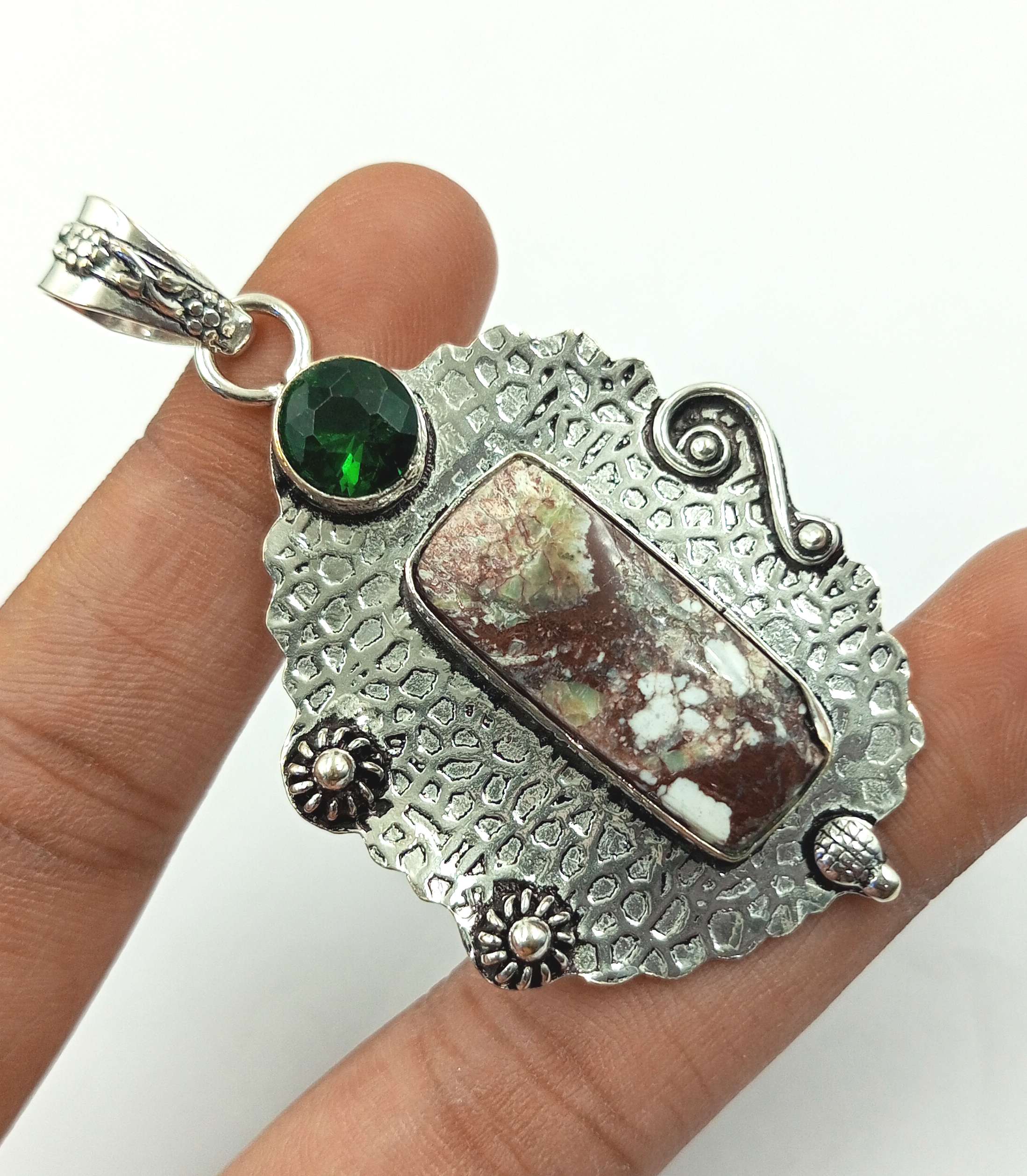 Подвеска Wild Horse Jasper Gemstone из стерлингового серебра 925 пробы с серебряным покрытием UUOL-P13
Подвеска Wild Horse Jasper Gemstone из стерлингового серебра 925 пробы с серебряным покрытием UUOL-P13