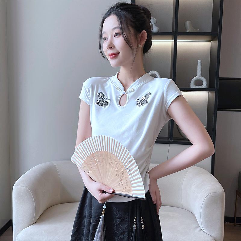 Short-sleeved T-shirt for Women In Spring and Summer New Chinese Style Slim Fit Buckle Knit Sweater Chinese Style Pleated Waist-hugging Sweet Top L білий
Short-sleeved T-shirt for Women In Spring and Summer New Chinese Style Slim Fit Buckle Knit Sweater Chinese Style Pleated Waist-hugging Sweet Top L білий