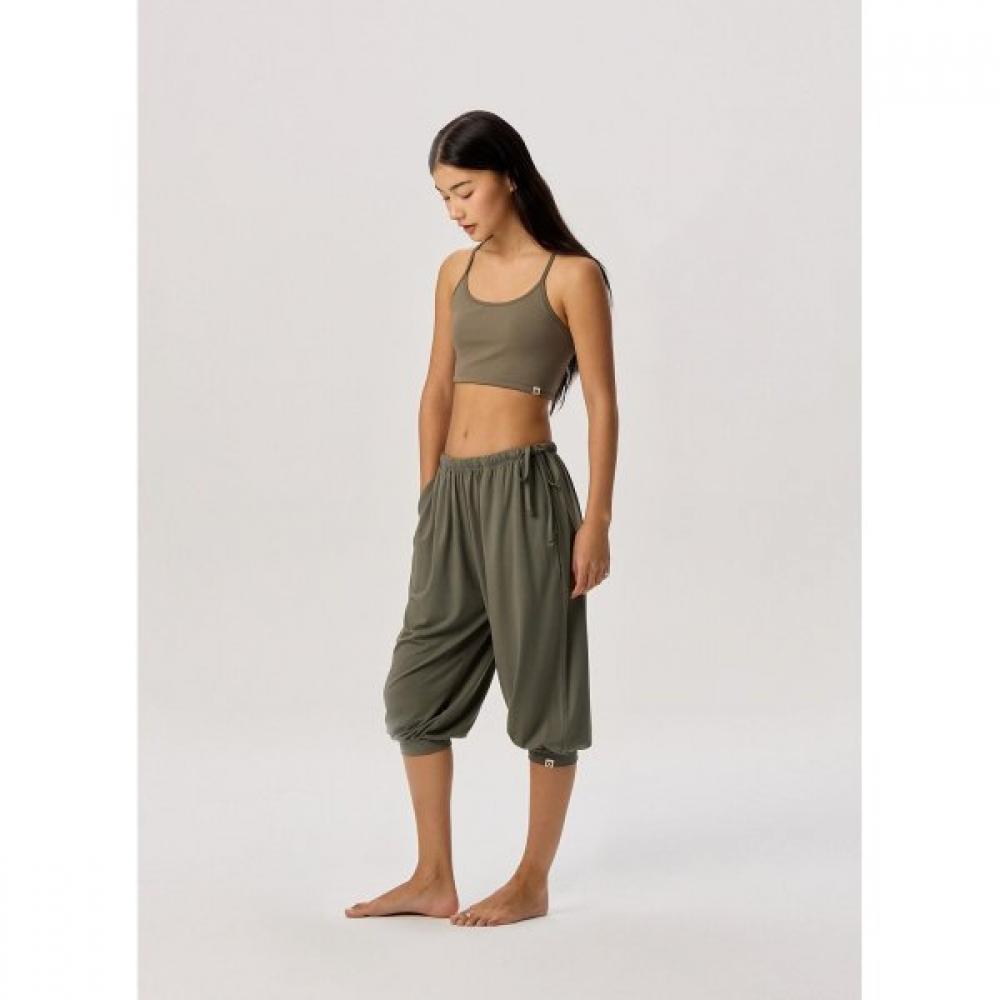 Budhi Mudra Shirring Half Pants Bungee Cord B61002aps62 W31 Bungee Cord/M
Budhi Mudra Shirring Half Pants Bungee Cord B61002aps62 W31 Bungee Cord/M