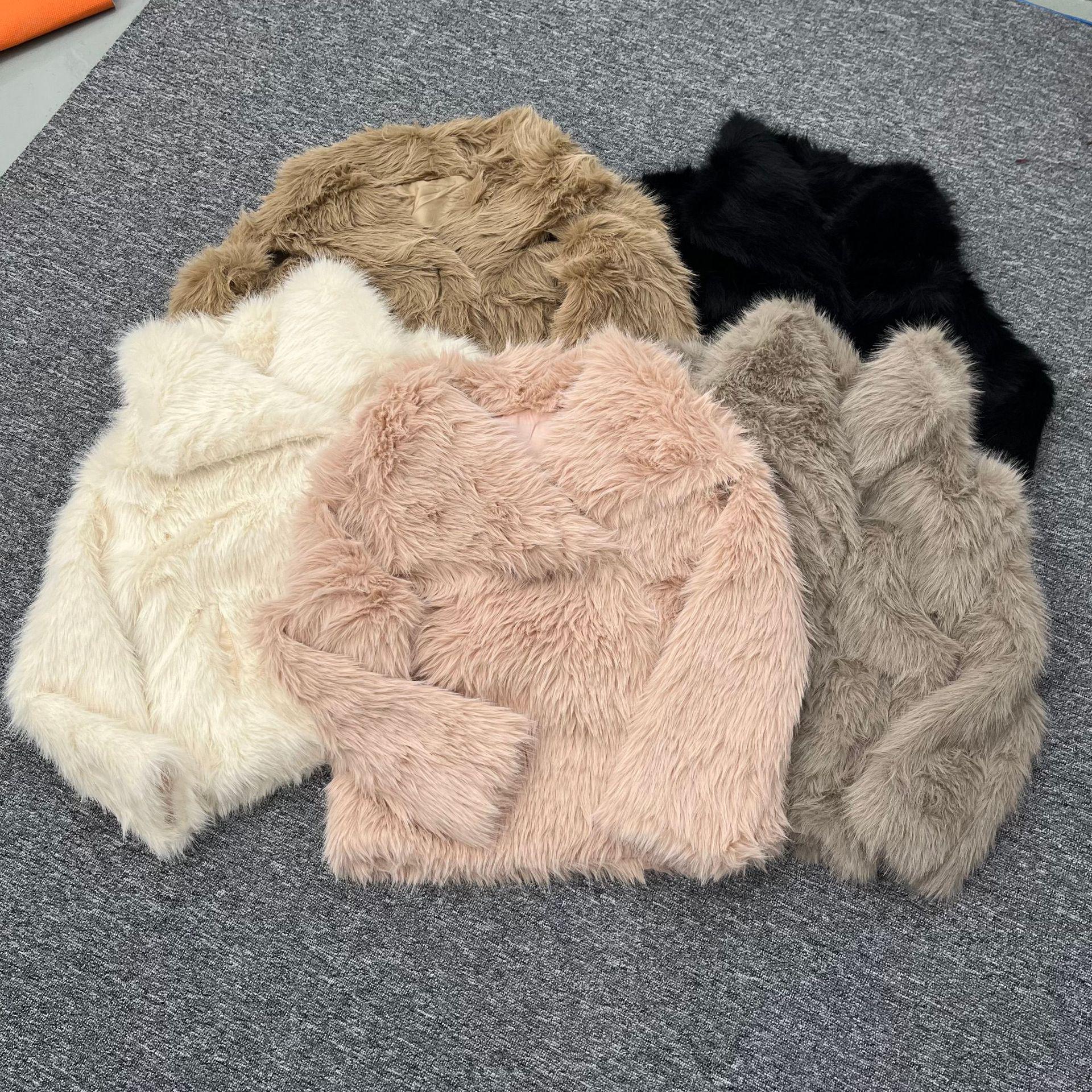 2024 Women s Slim Faux Fur Coat - Simple, Warm, Large Lapel Design for Autumn/Winter Large белый/слоновая кость
2024 Women s Slim Faux Fur Coat - Simple, Warm, Large Lapel Design for Autumn/Winter Large белый/слоновая кость
