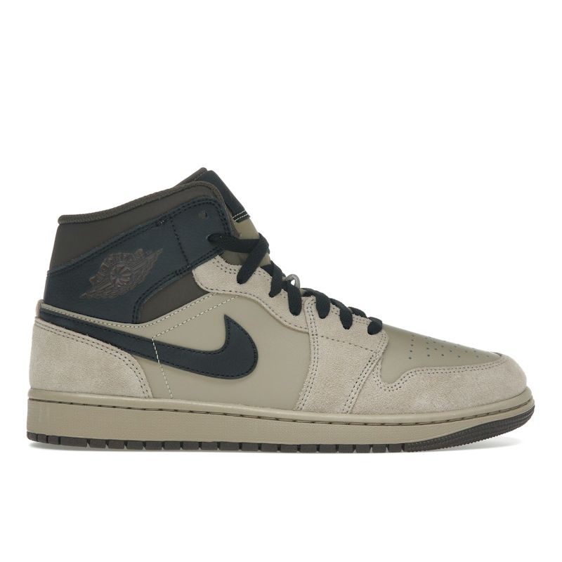 Кроссовки унисекс Air Jordan 1 Mid цвета хаки и черного, коричневые, барочно-коричневые, резиновые, светло-коричневые HV6422-200 43
Кроссовки унисекс Air Jordan 1 Mid цвета хаки и черного, коричневые, барочно-коричневые, резиновые, светло-коричневые HV6422-200 43