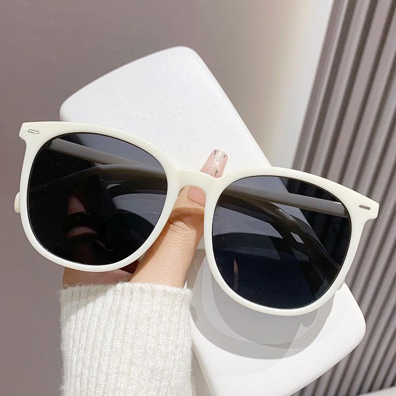 Rice Nail Sunglasses Oval Fashion Trend Sunglasses Retro Sunglasses
Rice Nail Sunglasses Oval Fashion Trend Sunglasses Retro Sunglasses