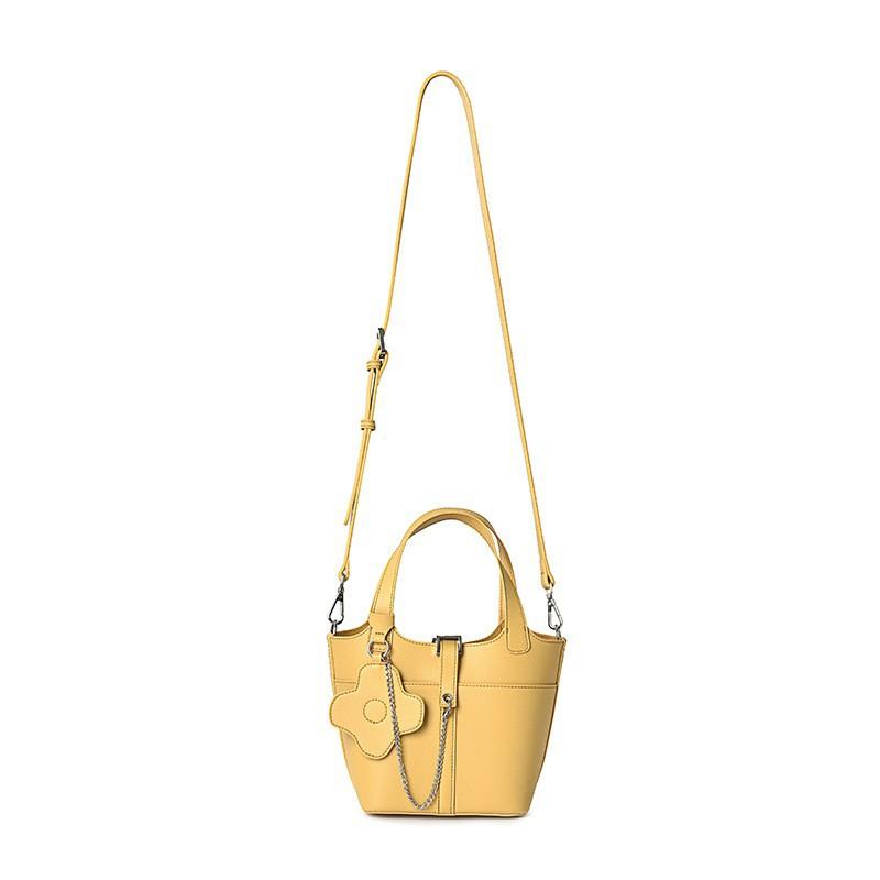 Bucket Bag Women s Versatile Flower Basket Shoulder Hand-held Mother Child Handbag Crossbody Length 23cm x Width 12.2 x Height 17cm
Bucket Bag Women s Versatile Flower Basket Shoulder Hand-held Mother Child Handbag Crossbody Length 23cm x Width 12.2 x Height 17cm