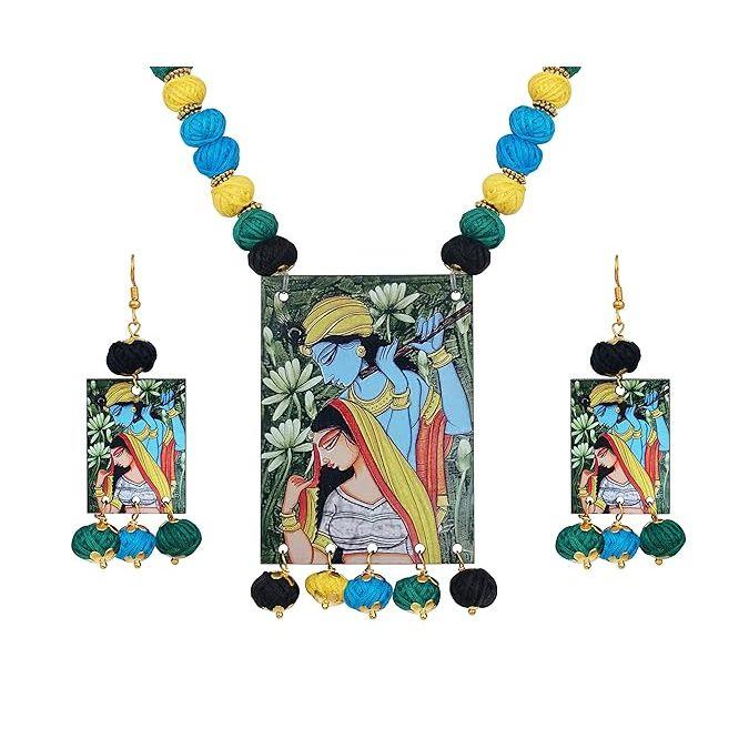 Ювелирные изделия для менее красивых Подвеска Warli Painting Faces с разноцветными хлопковыми бусинами, ожерелье ручной работы с регулируемой нитью и серьги-подвески
Ювелирные изделия для менее красивых Подвеска Warli Painting Faces с разноцветными хлопковыми бусинами, ожерелье ручной работы с регулируемой нитью и серьги-подвески