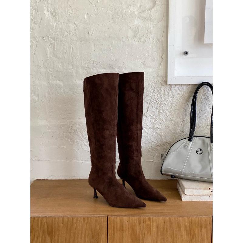 2025 European and American wind tubes about versatile temperament suede pointed high-heeled boots 39 темно-коричневого
2025 European and American wind tubes about versatile temperament suede pointed high-heeled boots 39 темно-коричневого