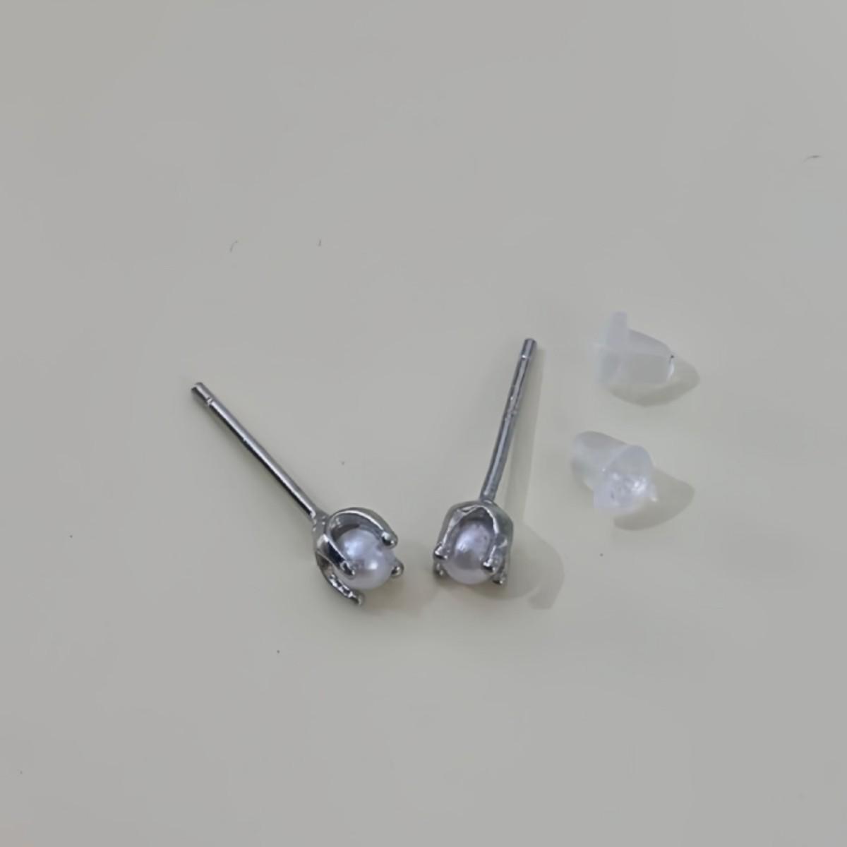 Exquisite Mini Four-Claw Pearl Sleep-Friendly Stud Earrings for Women платиновий
Exquisite Mini Four-Claw Pearl Sleep-Friendly Stud Earrings for Women платиновий