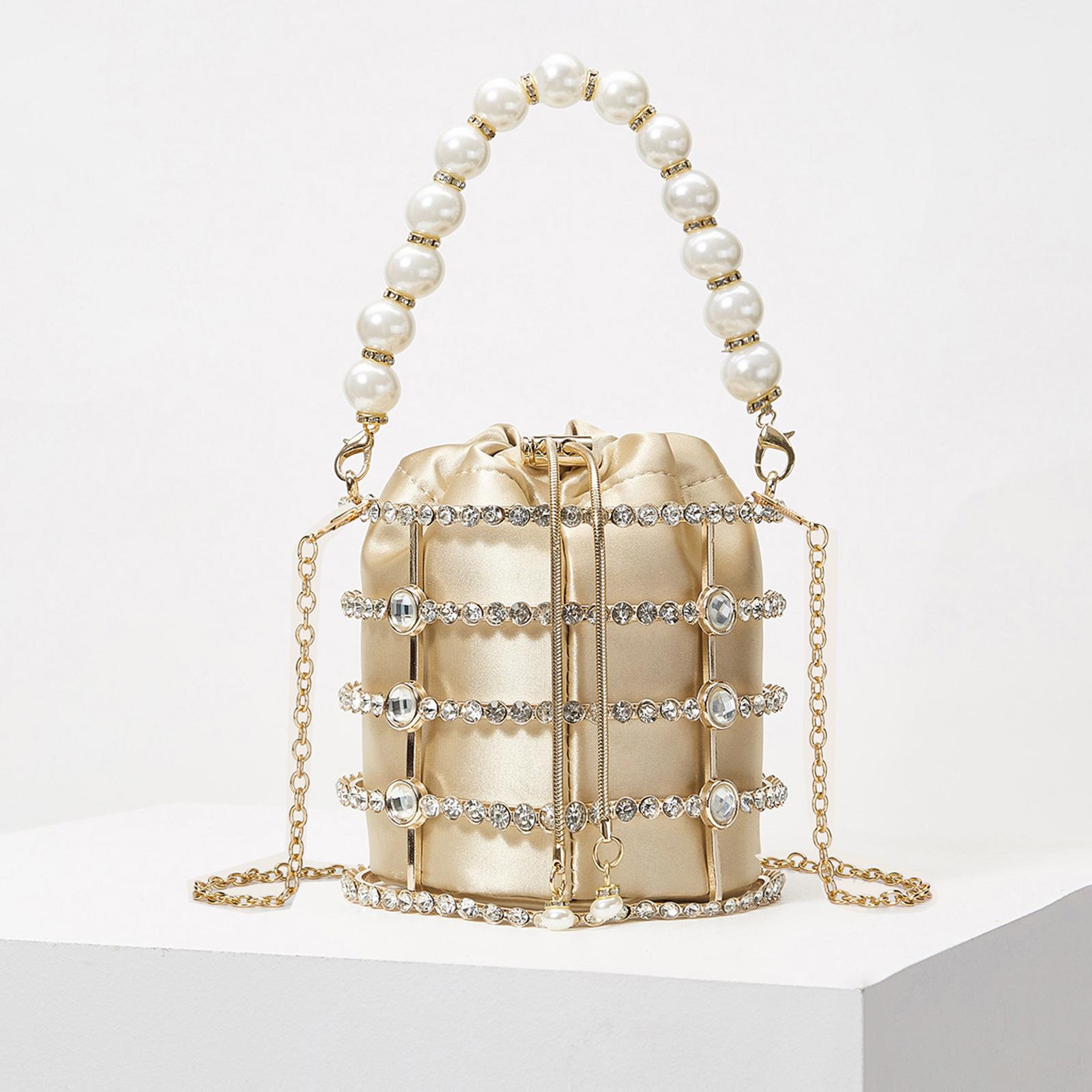 Pearl Beaded Evening Bags Hollow Out Bucket Bag Diamond Glitter Chain Crossbody Shoulder Bags Party Wedding Clutch Handbags золотой
Pearl Beaded Evening Bags Hollow Out Bucket Bag Diamond Glitter Chain Crossbody Shoulder Bags Party Wedding Clutch Handbags золотой