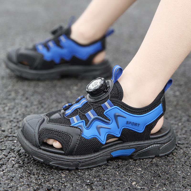 Children s sandals spring and summer new rotating button fashion boys bag head middle and older children soft-soled sports beach shoes 31 inner length 19.8cm черный серый
Children s sandals spring and summer new rotating button fashion boys bag head middle and older children soft-soled sports beach shoes 31 inner length 19.8cm черный серый