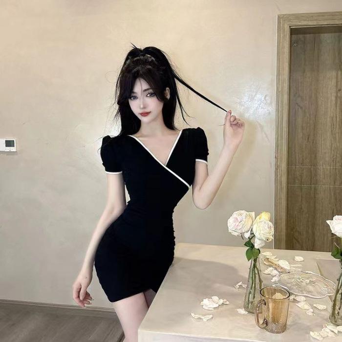 nightclub workwear dress women s hottie sexy V-neck low-cut tight pleated irregular hip-hugging skirt 2XL чорний
nightclub workwear dress women s hottie sexy V-neck low-cut tight pleated irregular hip-hugging skirt 2XL чорний