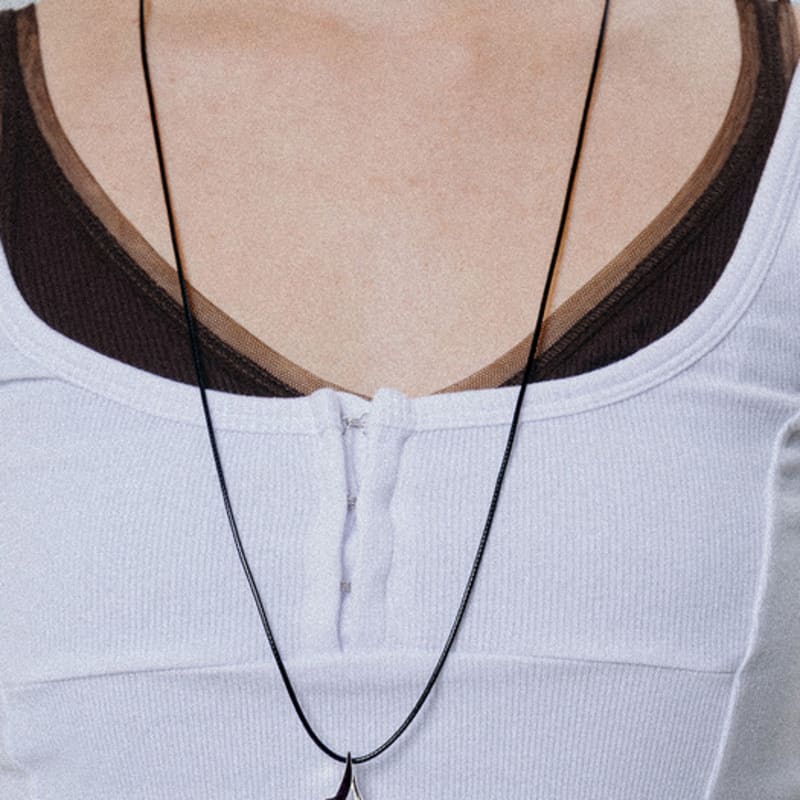 SCALETTO WS007 Curved Chain Square Star Necklace Black
SCALETTO WS007 Curved Chain Square Star Necklace Black