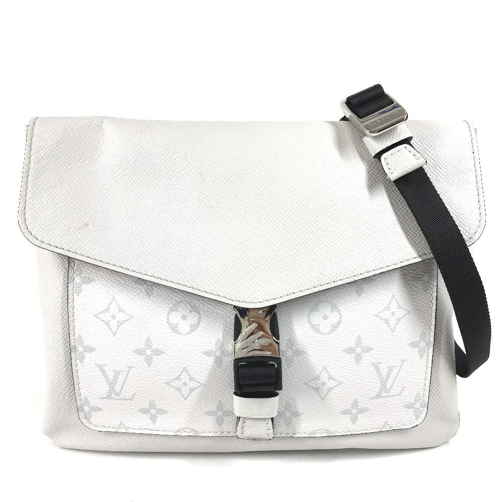 Louis Vuitton M30411 Taigalama Flap messenger Bag Crossbody Flap Shoulder Bag
Louis Vuitton M30411 Taigalama Flap messenger Bag Crossbody Flap Shoulder Bag