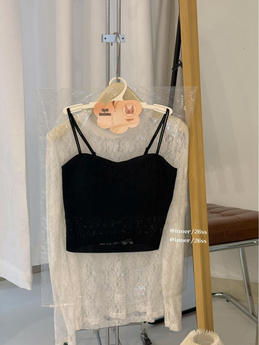 Women s Lace Camisole: Layer or Wear Solo, Fixed Cups for Back Shaping, Knitted Hollow Strapless Design, 2026 Style. One size (80-125 jin)
Women s Lace Camisole: Layer or Wear Solo, Fixed Cups for Back Shaping, Knitted Hollow Strapless Design, 2026 Style. One size (80-125 jin)
