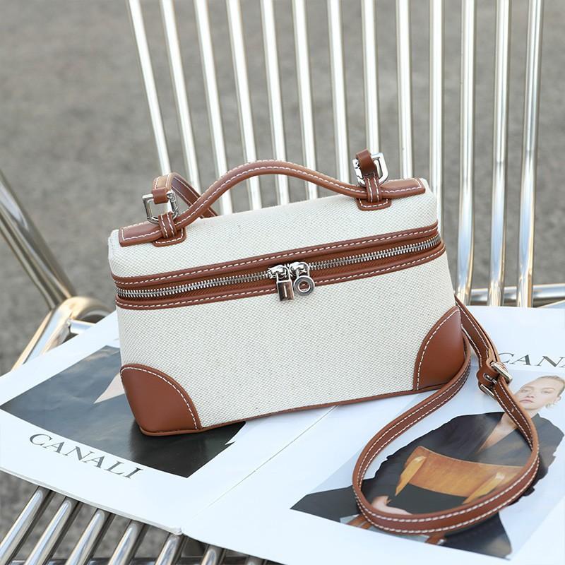 Women s Bag First Layer Cowhide With Canvas Minimalist Square Handbag Fashionable Contrasting Cross-body 19x7x12cm золотисто-коричневый
Women s Bag First Layer Cowhide With Canvas Minimalist Square Handbag Fashionable Contrasting Cross-body 19x7x12cm золотисто-коричневый
