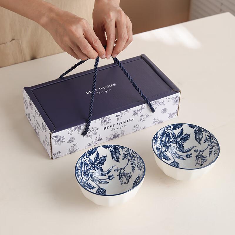 Jutao Ren Blue and White Floral Ceramic Dinnerware Set
Jutao Ren Blue and White Floral Ceramic Dinnerware Set