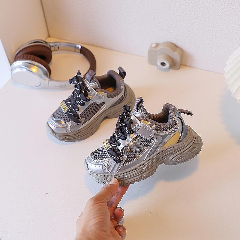 Children s Fashionable Dad Shoes with Soft Soles, New Summer Model, Boys Non-Slip Breathable Sports Shoes, Girls Mesh Running Shoes 26Code
Children s Fashionable Dad Shoes with Soft Soles, New Summer Model, Boys Non-Slip Breathable Sports Shoes, Girls Mesh Running Shoes 26Code