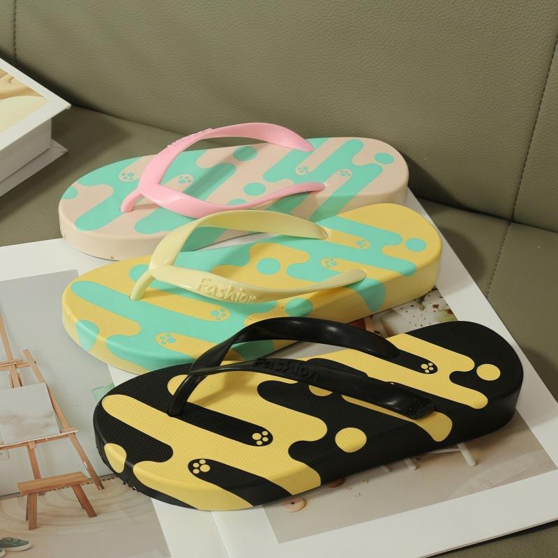 New simple home casual breathable women s flip-flops cute cartoon non-slip thick-soled fashionable beach slippers 36 чорний
New simple home casual breathable women s flip-flops cute cartoon non-slip thick-soled fashionable beach slippers 36 чорний