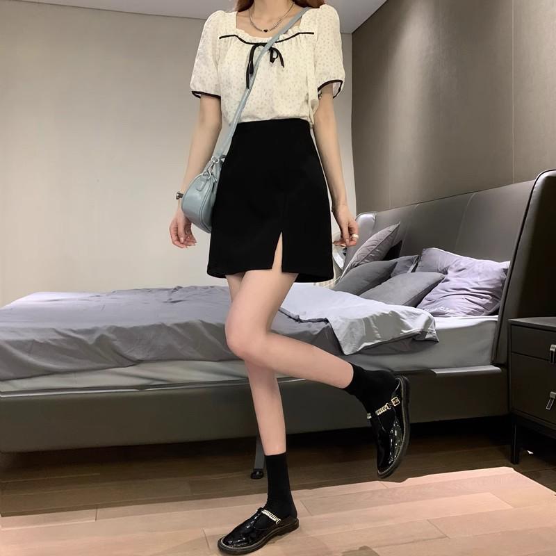 Women s Black High Waist A-Line Midi Skirt with Slit - Slimming and Versatile for Spring and Summer 2XL
Women s Black High Waist A-Line Midi Skirt with Slit - Slimming and Versatile for Spring and Summer 2XL
